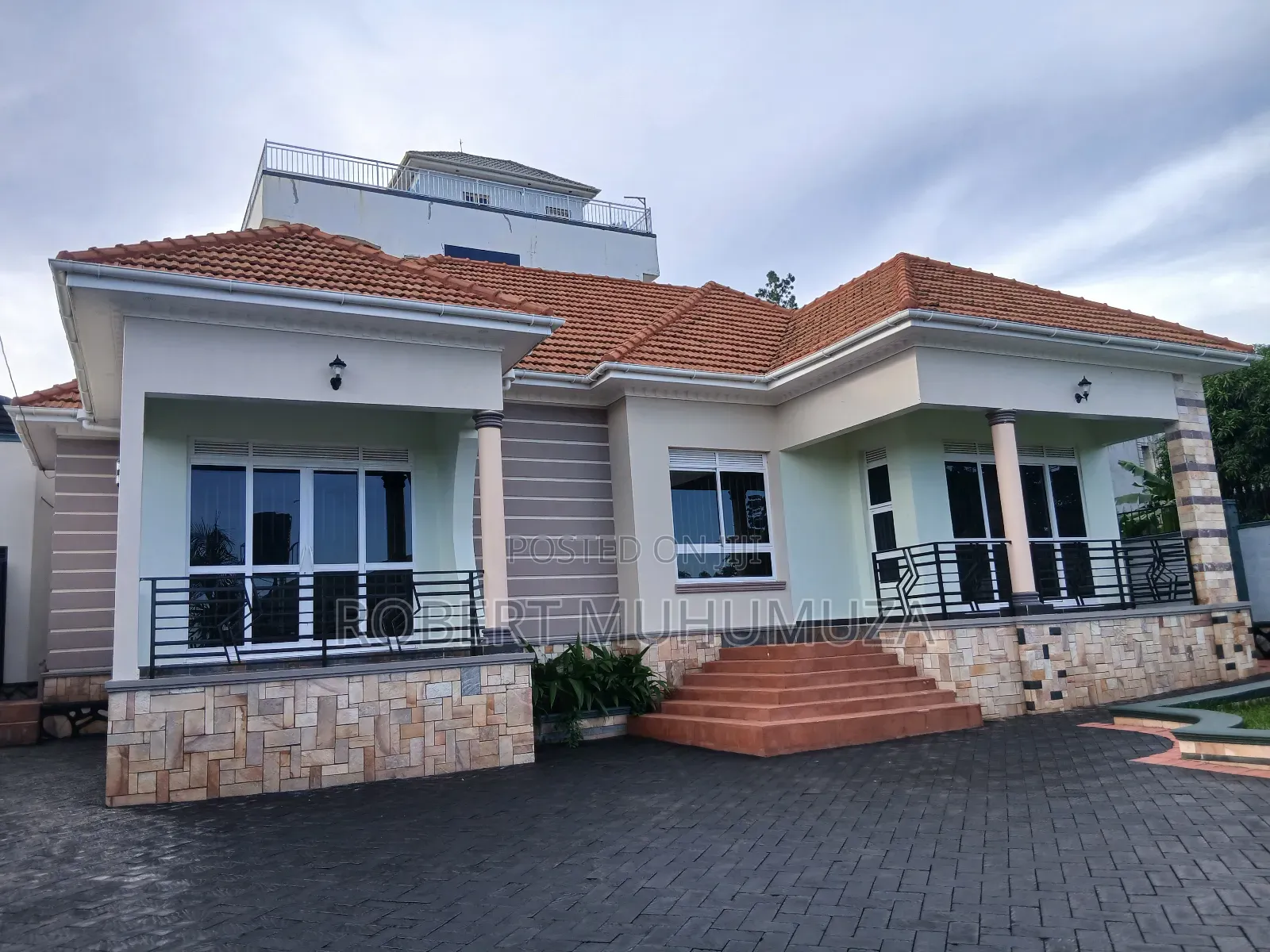 4bdrm Bungalow in Akright, Rubaga for sale