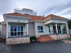 4bdrm Bungalow in Akright, Rubaga for sale