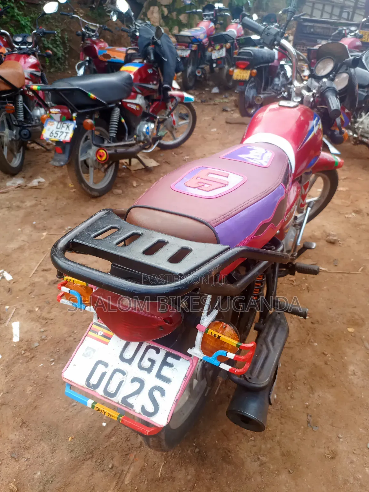Bajaj Boxer 125 2025 Red