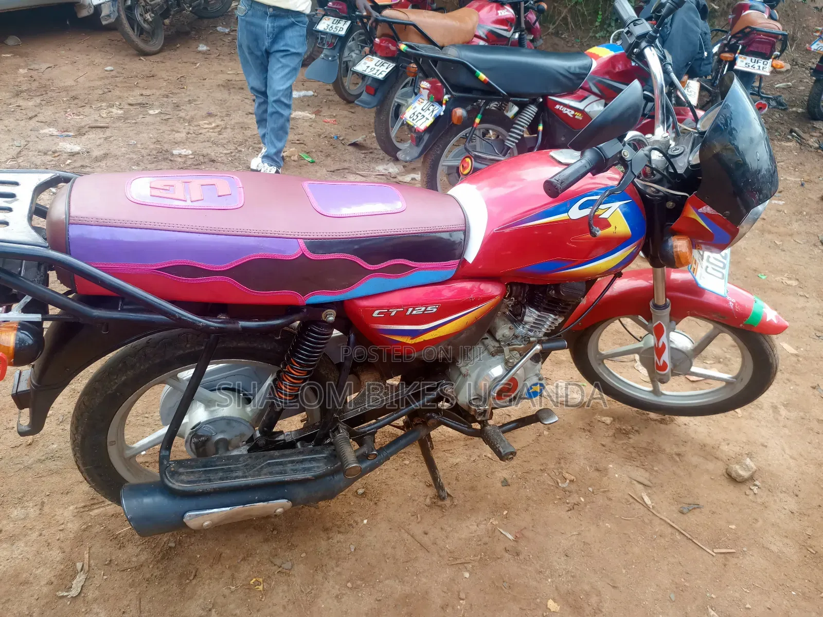 Bajaj Boxer 125 2025 Red