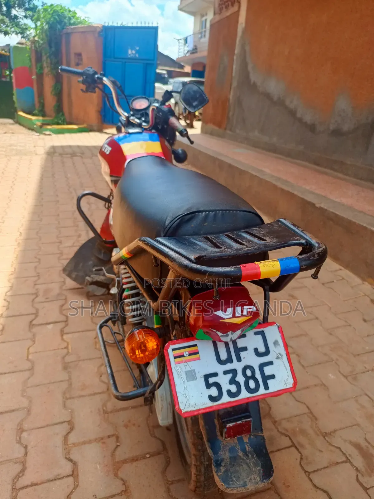 TVS HLX 125 2022 Red