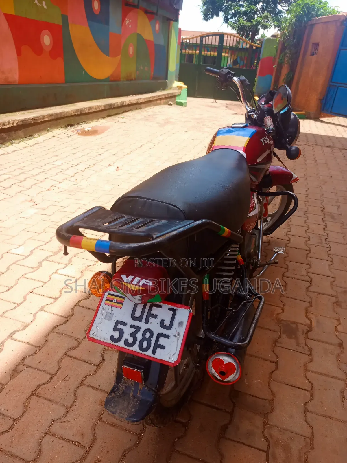 TVS HLX 125 2022 Red