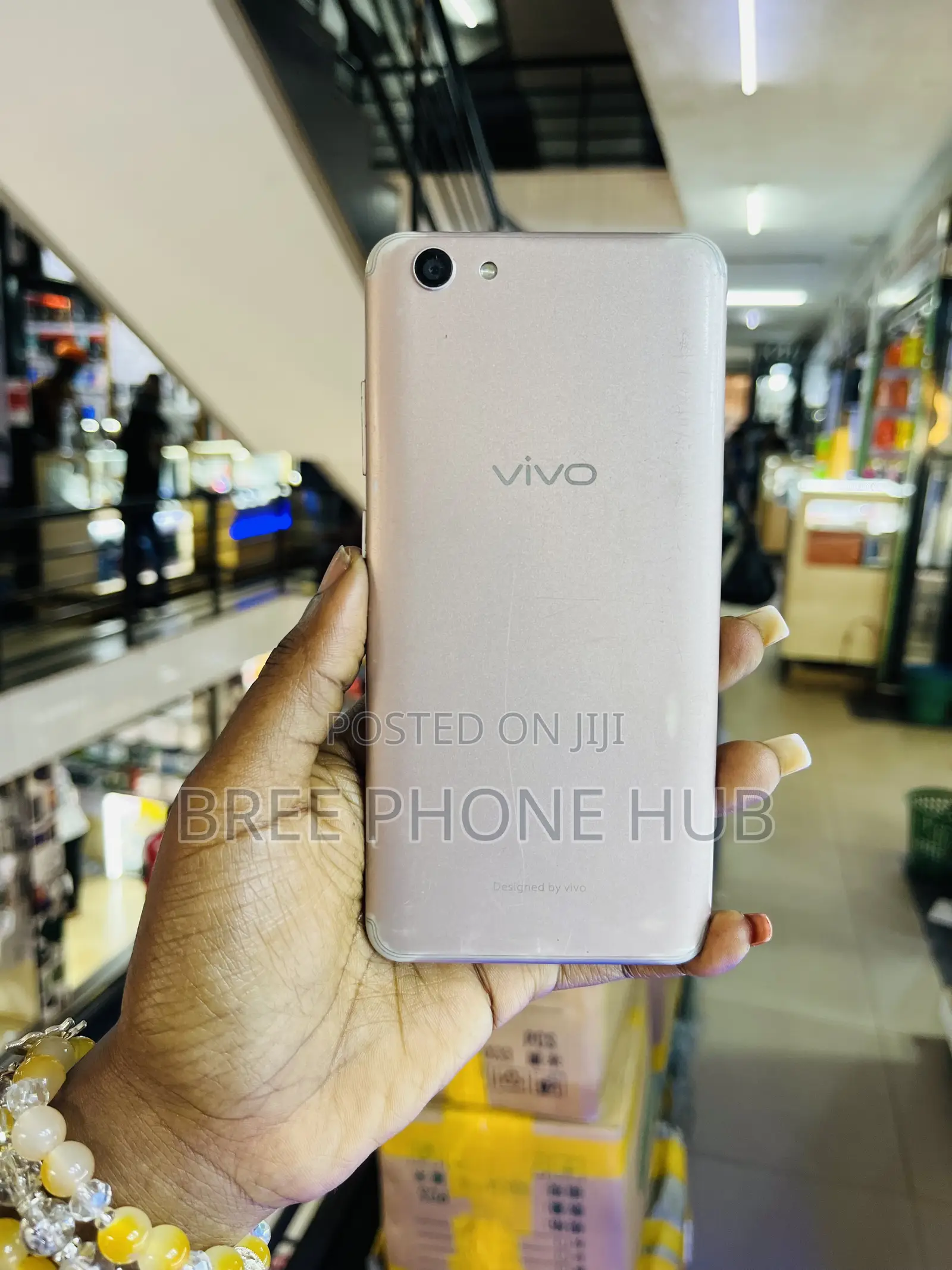 Vivo Y71 32 GB Gold