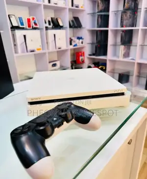 Playstation 4 Slim Ps4 2 Pads 12 Games It Won't Ask for the Hair Cash.