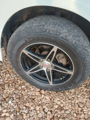 Toyota Noah 2.0 158hp FWD (8 Seater) 2013 White