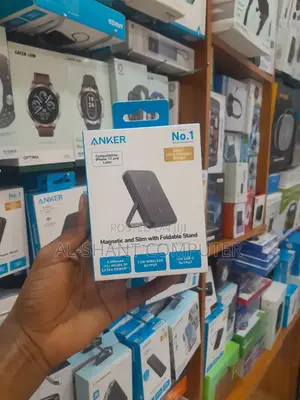 Anker Magnetic and Slim Powerbank With a Stand/5000mah Powerbank