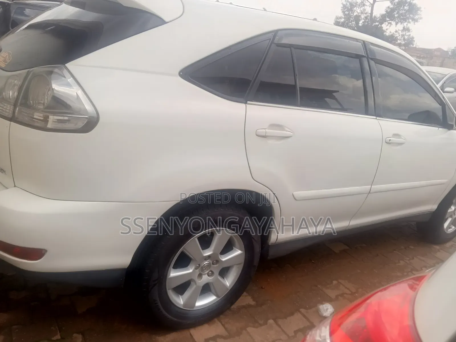 Toyota Harrier 2006 White