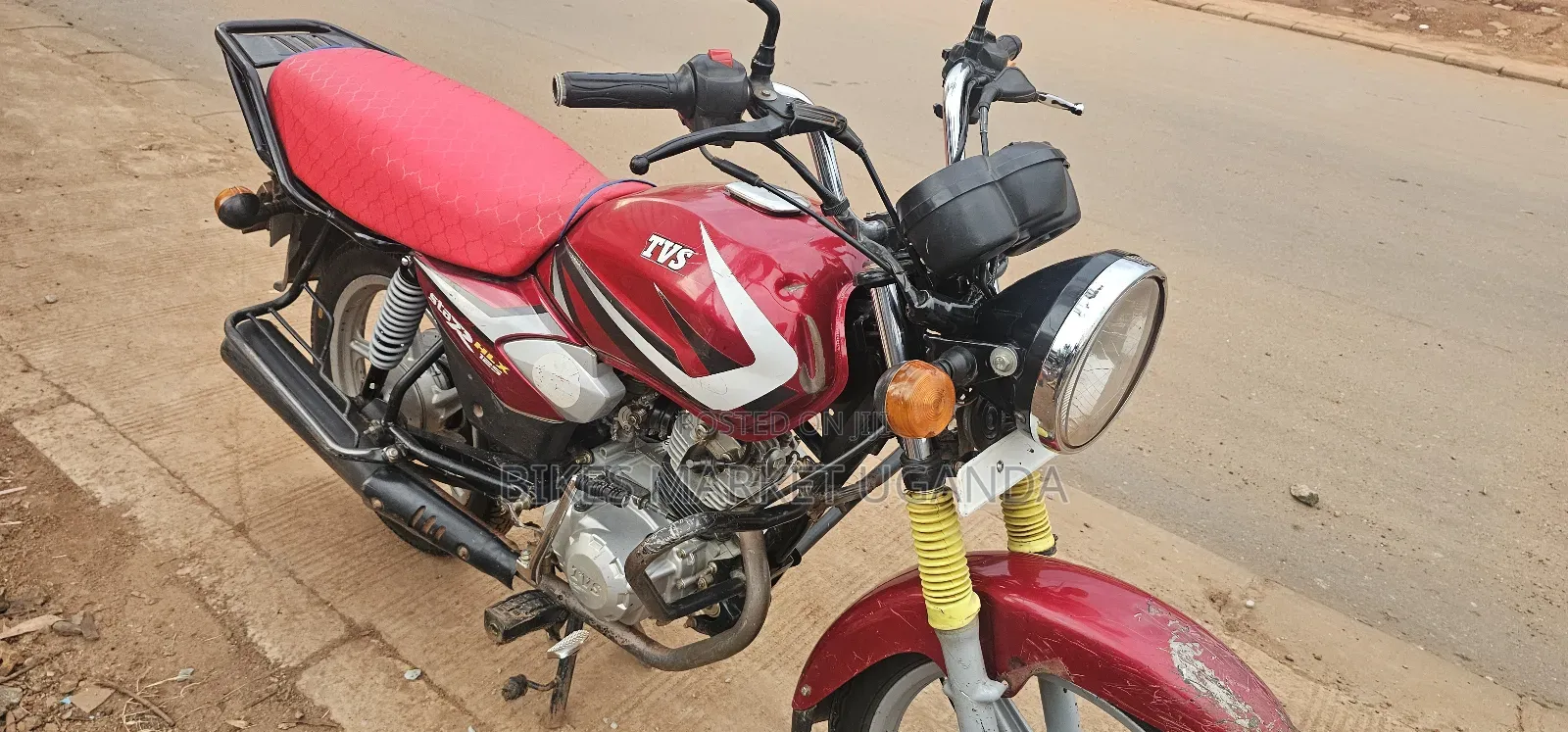 TVS HLX 125 2025 Red