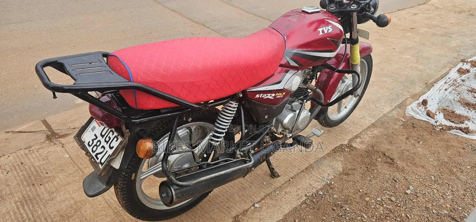TVS HLX 125 2025 Red
