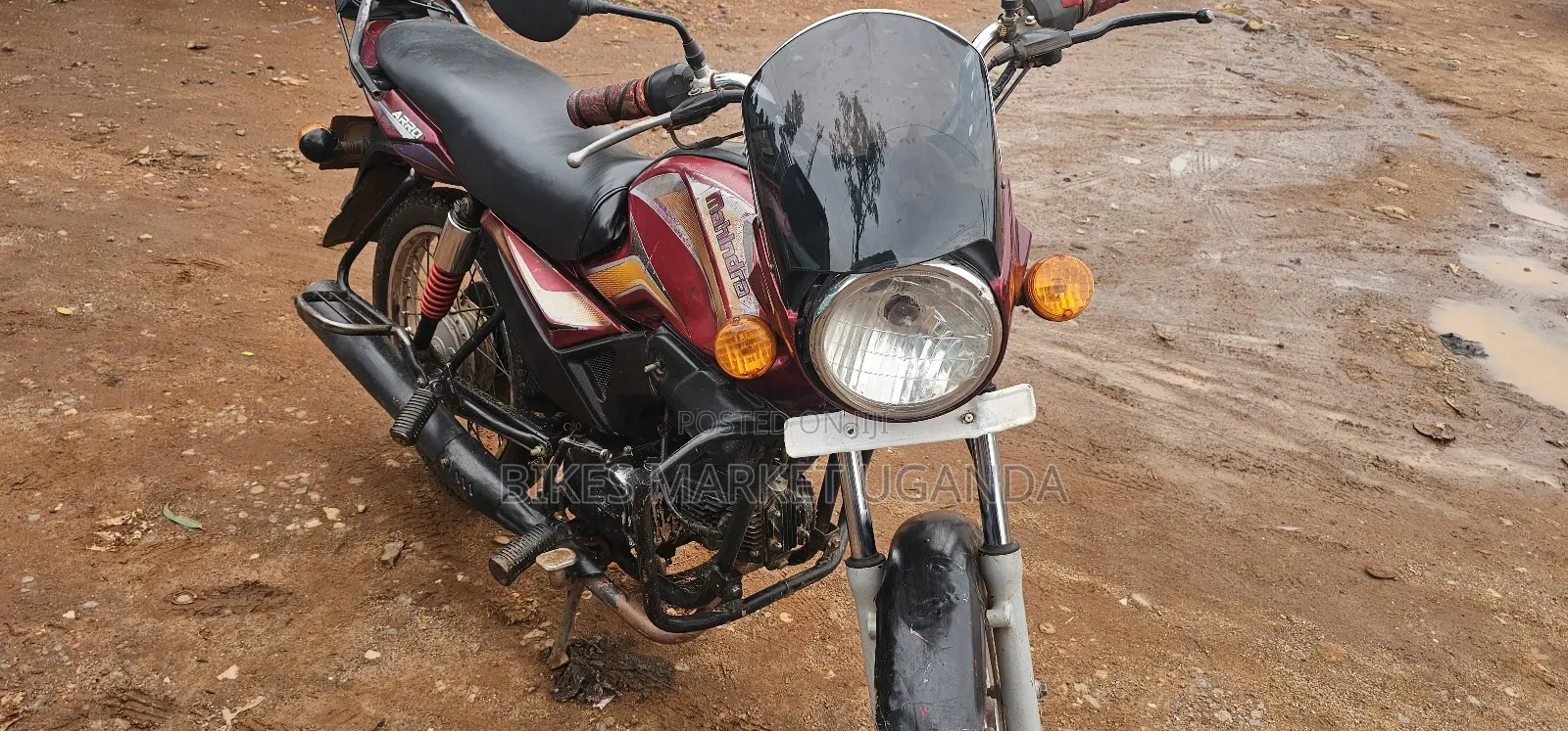Mahindra Gusto 2018 Red