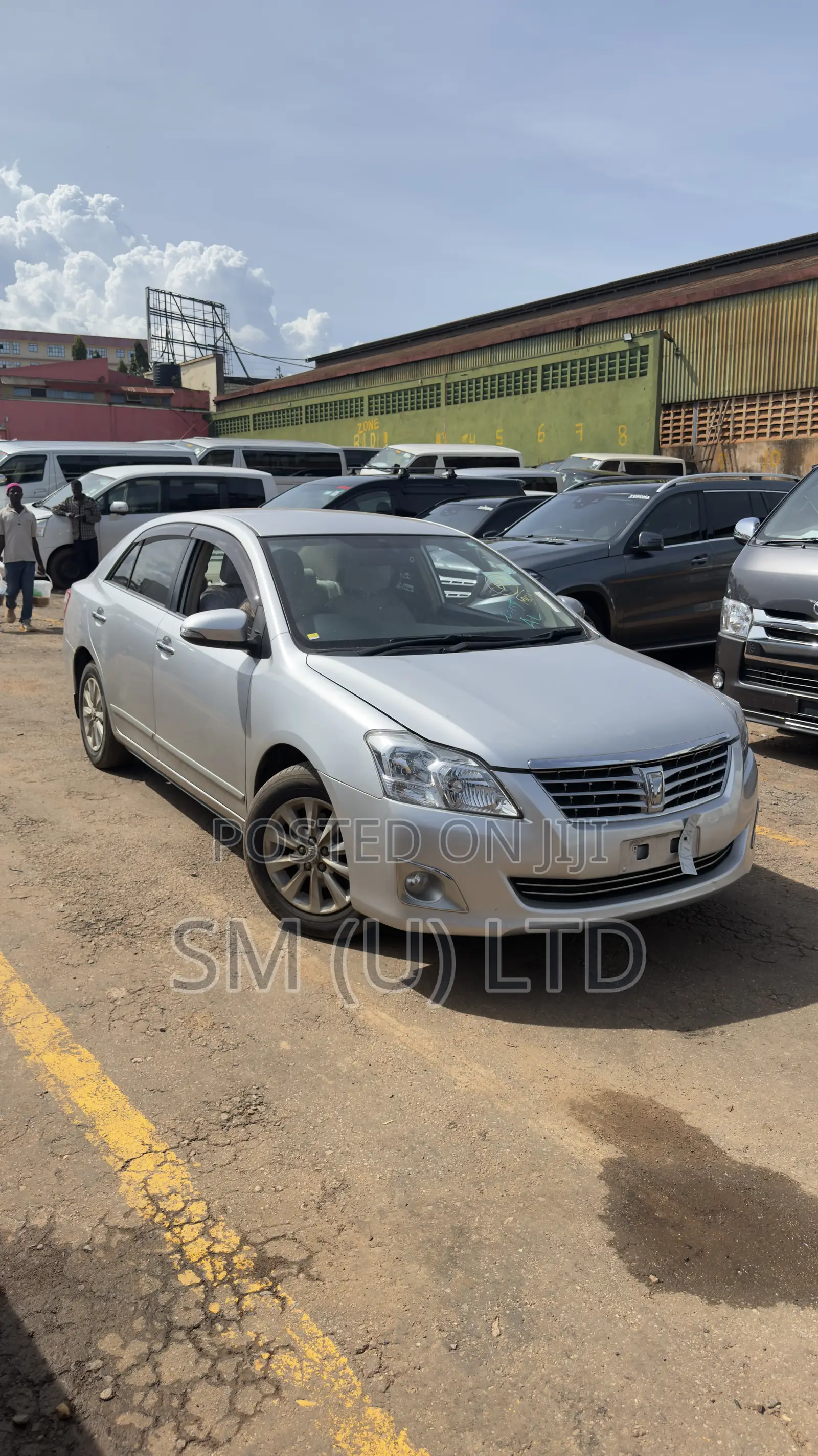 Toyota Premio 1.8 AWD 2013 Silver