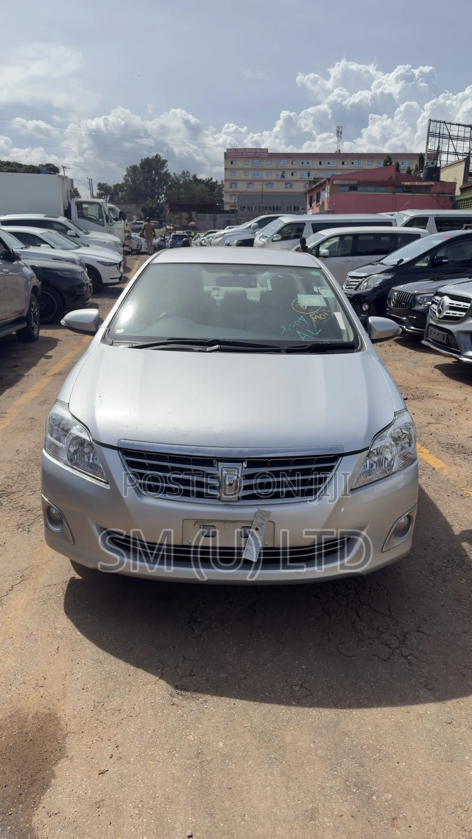 Toyota Premio 1.8 AWD 2013 Silver
