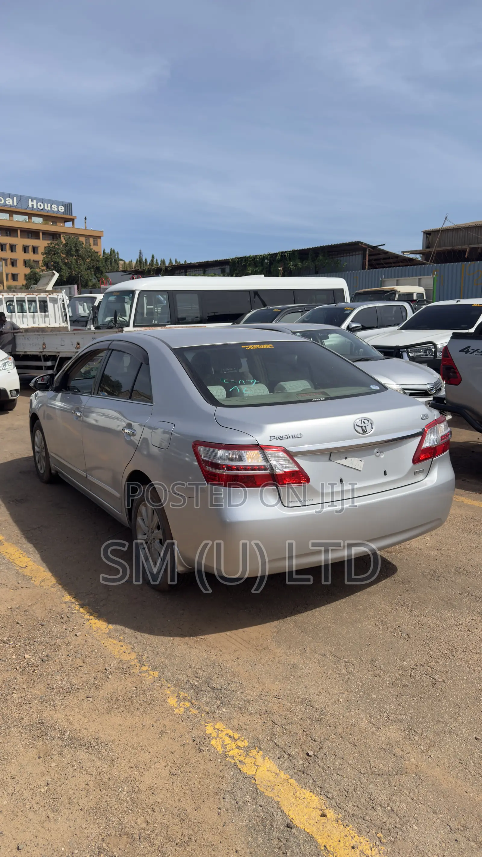 Toyota Premio 1.8 AWD 2013 Silver