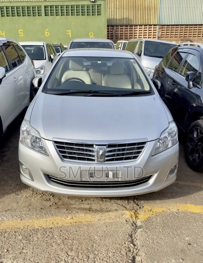 Toyota Premio 1.8 AWD 2013 Silver