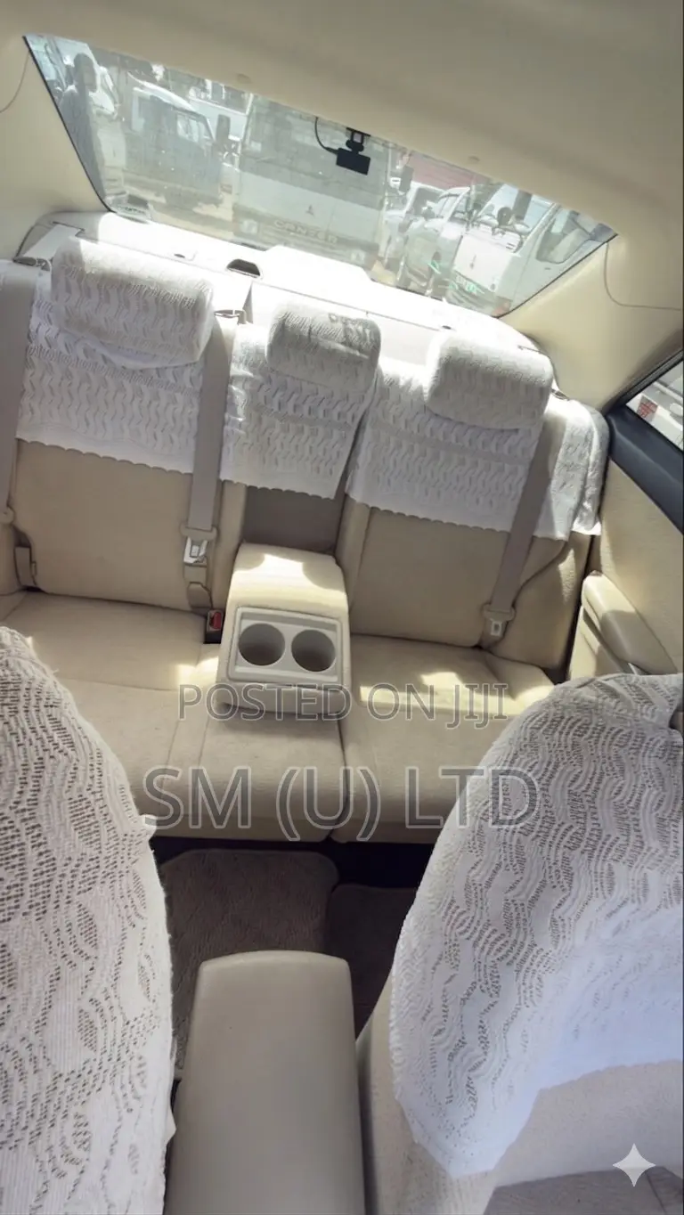 Toyota Premio 1.8 AWD 2013 Silver