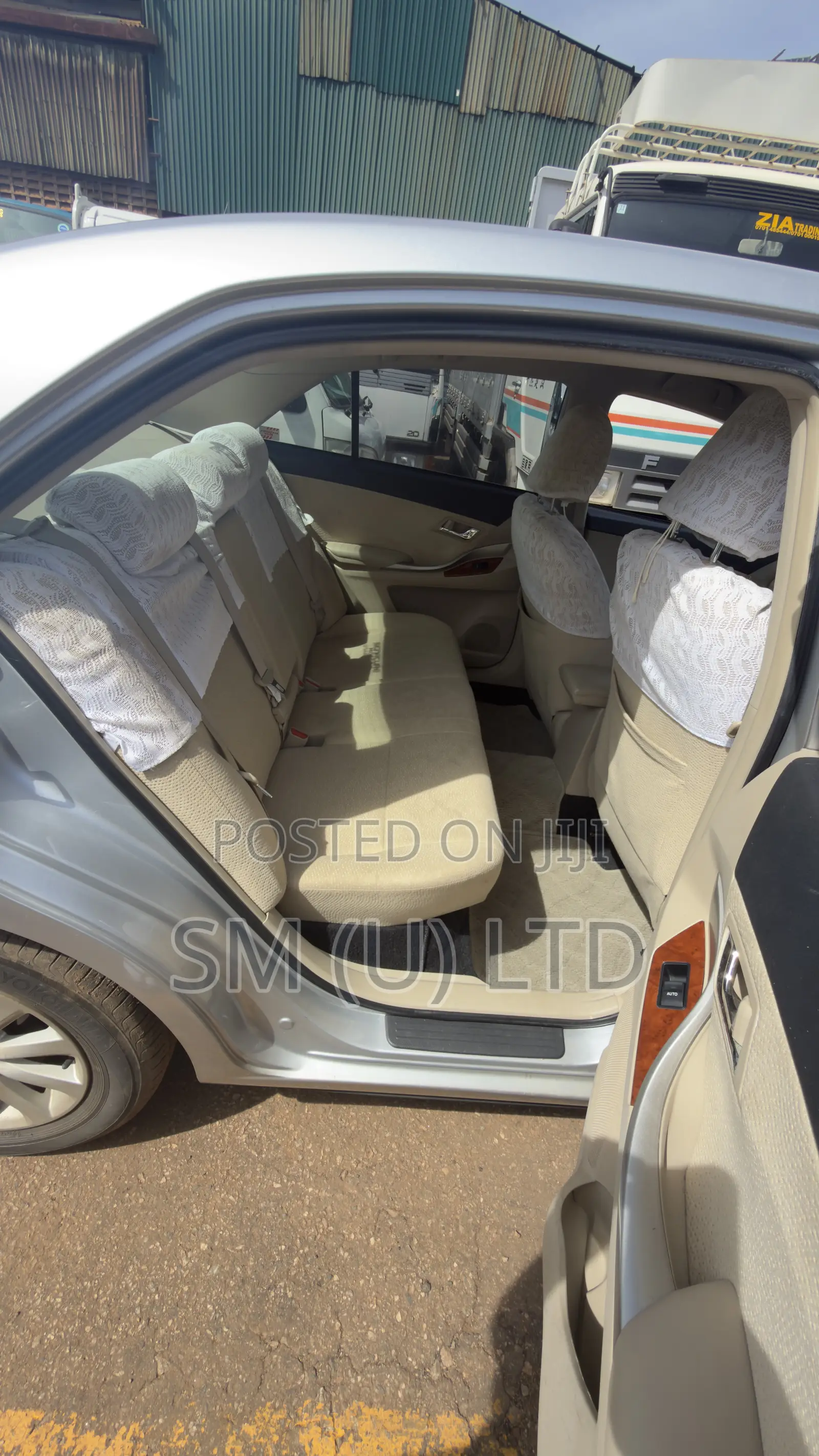 Toyota Premio 1.8 AWD 2013 Silver