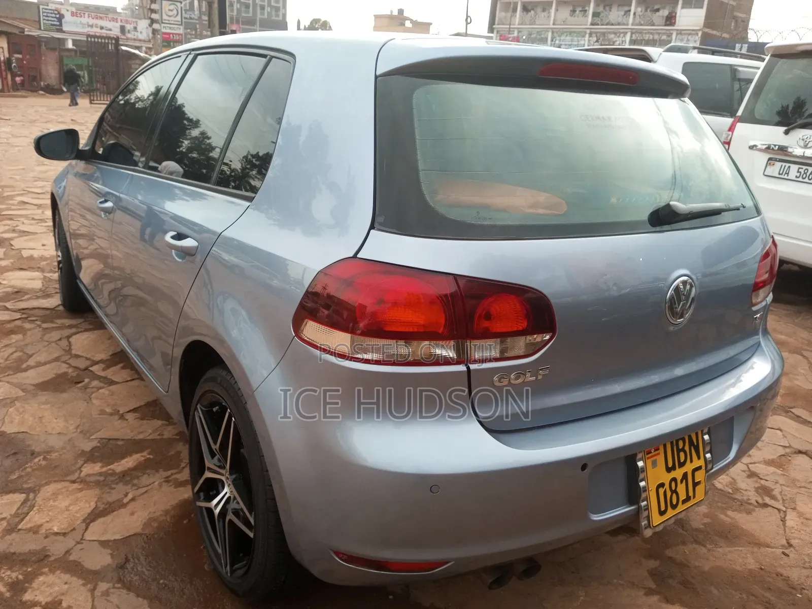 Volkswagen Golf 2010 Blue