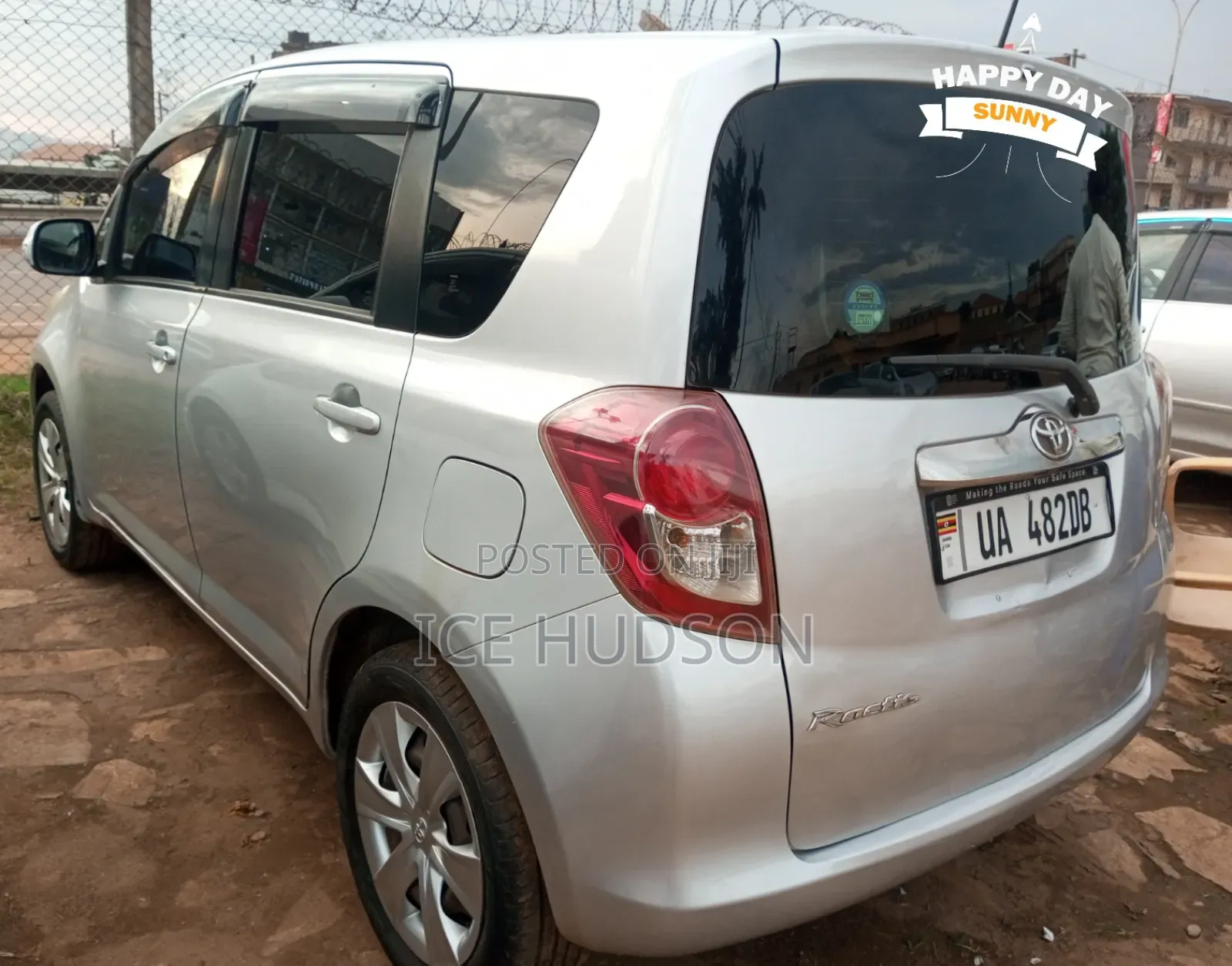 Toyota Ractis 2009 Silver