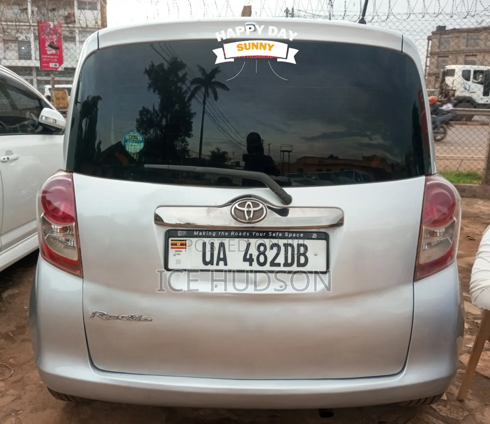 Toyota Ractis 2009 Silver