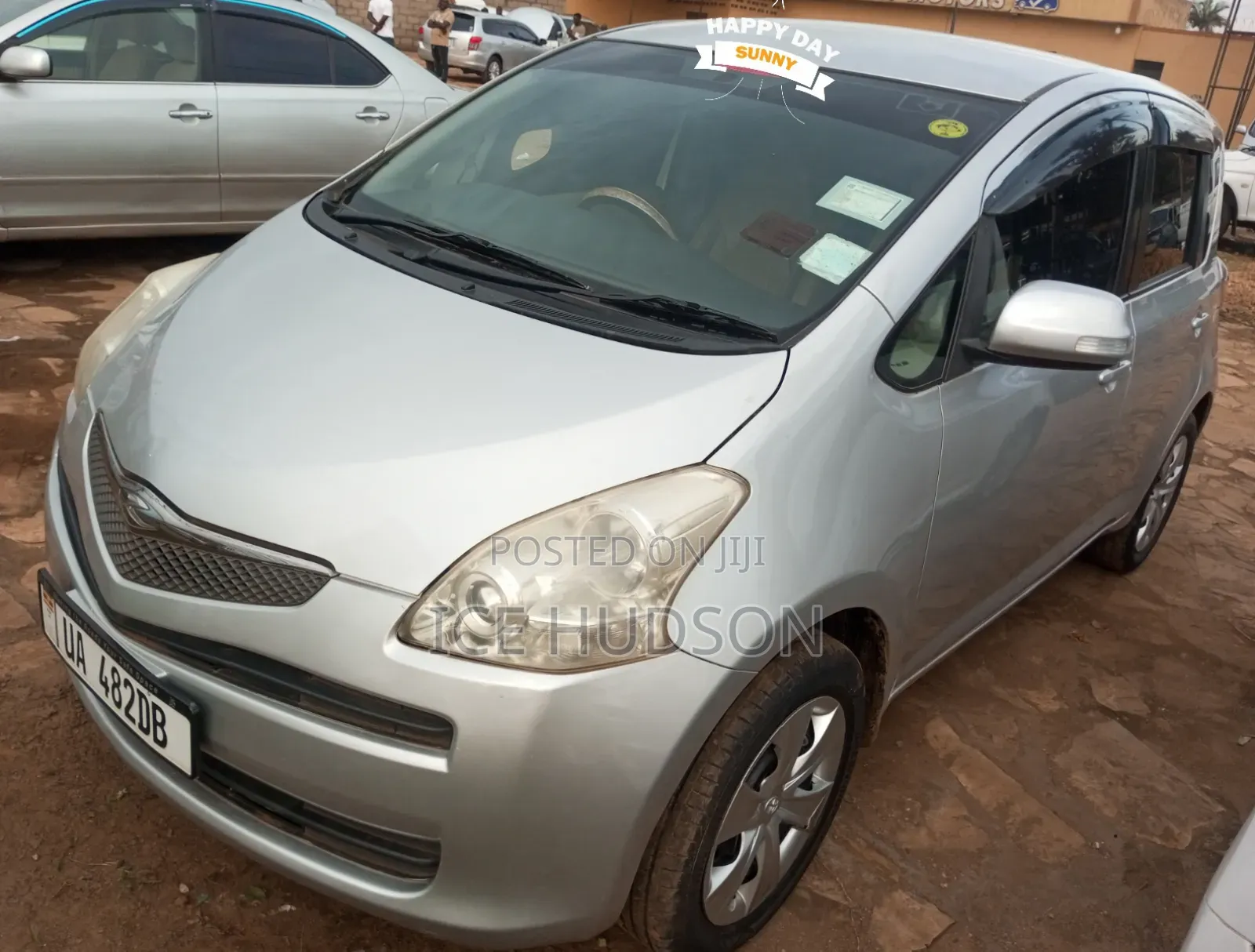 Toyota Ractis 2009 Silver