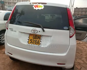 Toyota Passo Sette 2009 White