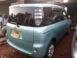 Toyota Sienta 2008 Blue
