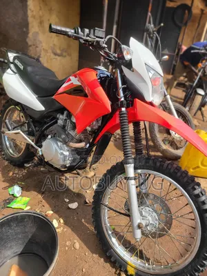 Honda XL 125 2009 Red