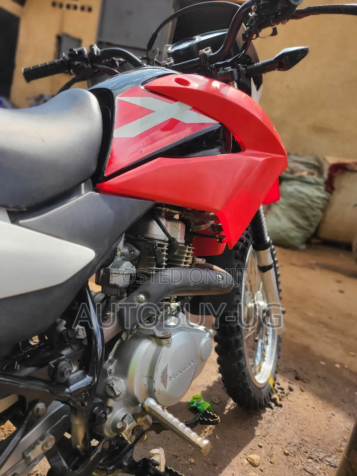 Honda XL 125 2009 Red