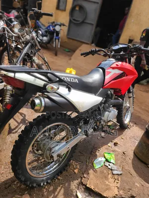 Honda XL 125 2009 Red
