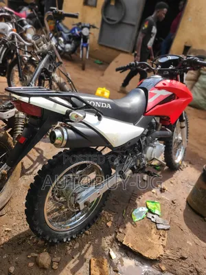 Honda XL 125 2009 Red
