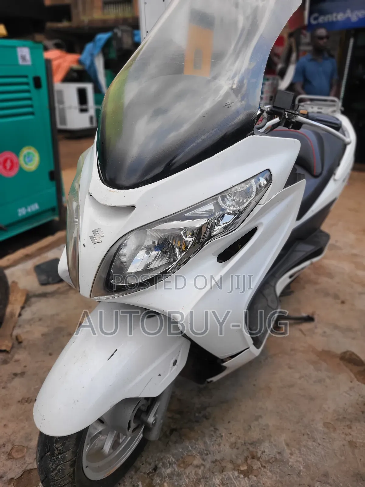 Suzuki Burgman 2017 White