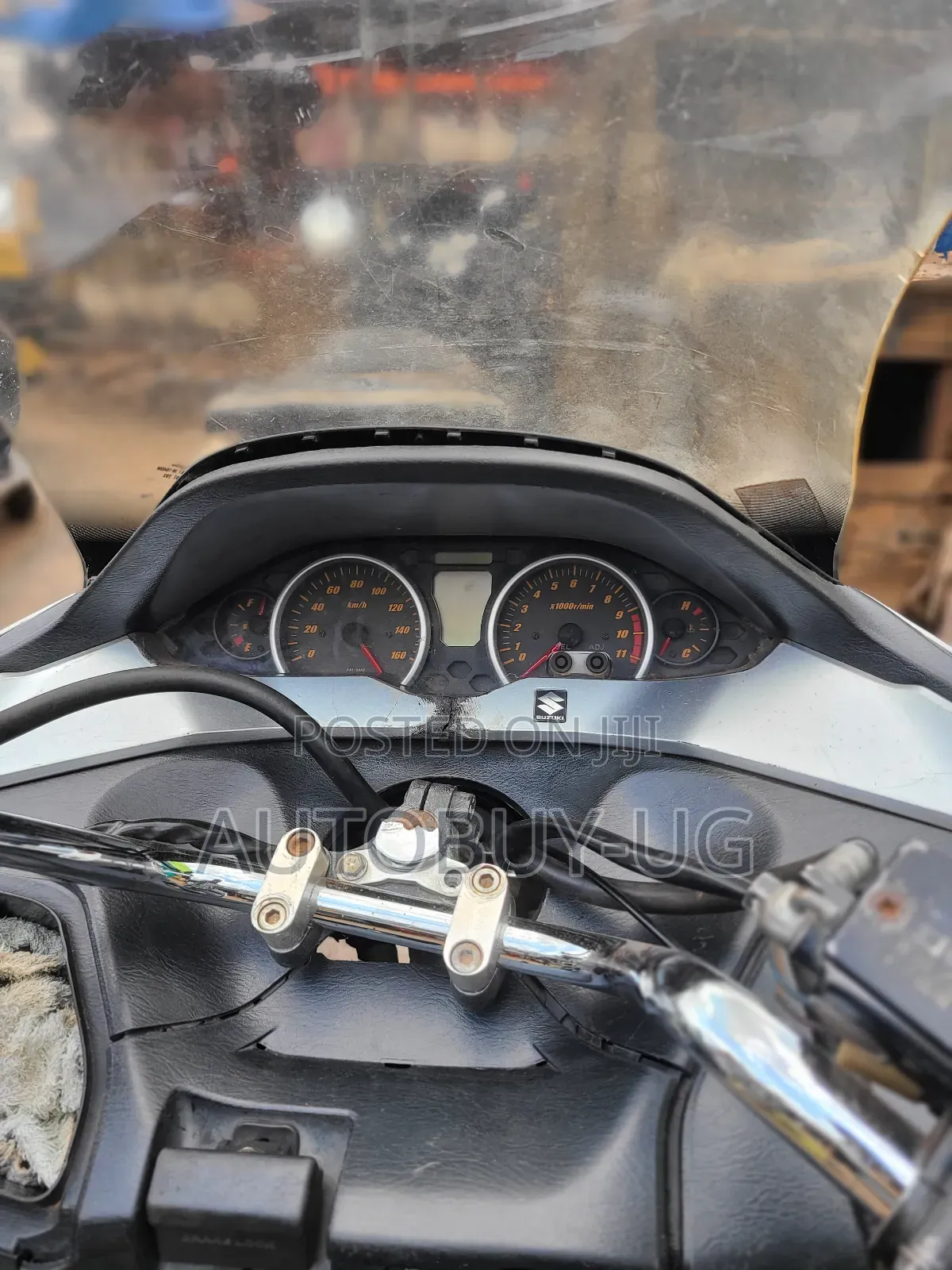 Suzuki Burgman 2017 White