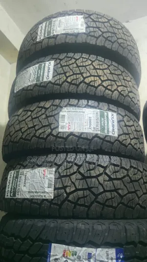 245/70r16 Original Kumho Tyres Brand New