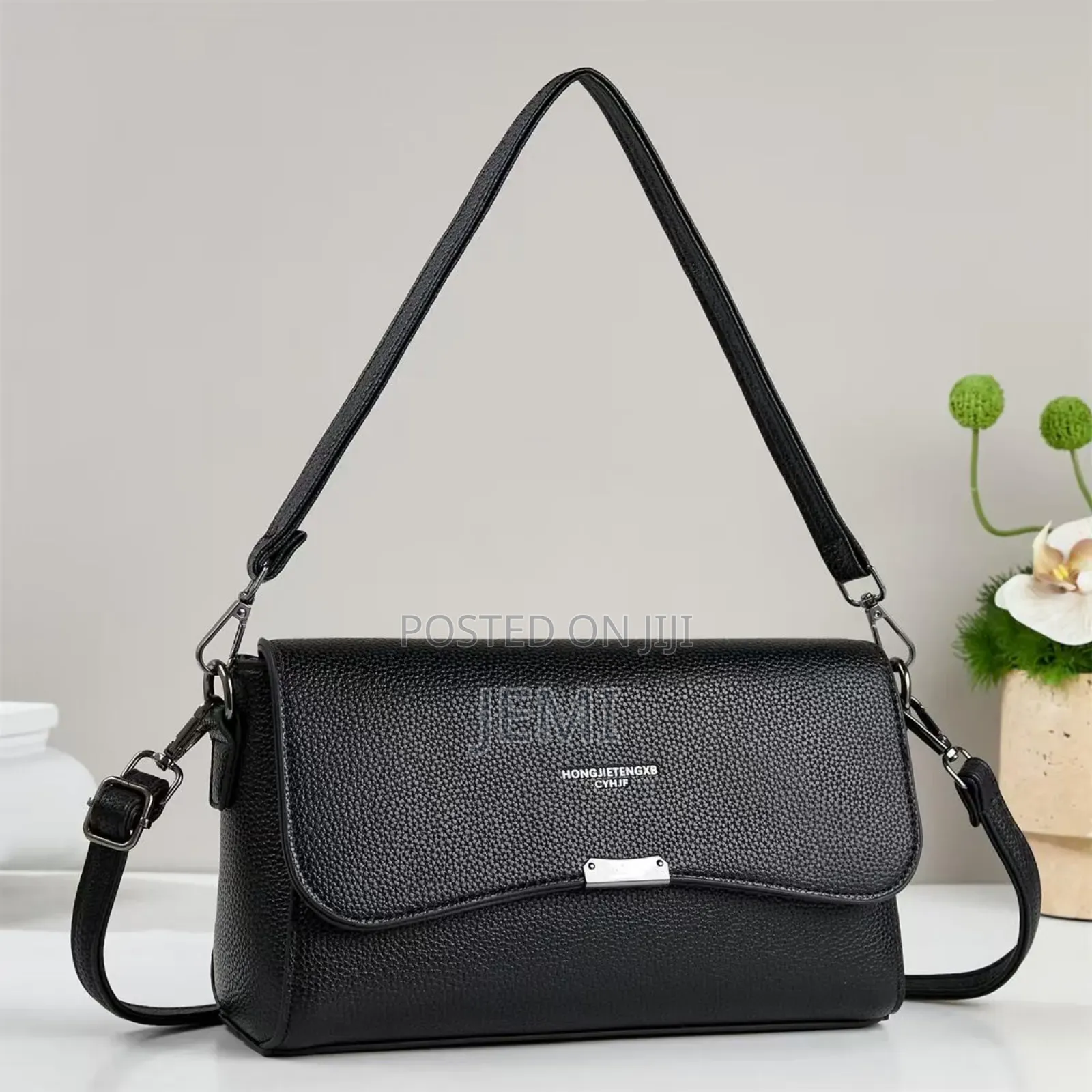 Hand Bags for Classic Ladies