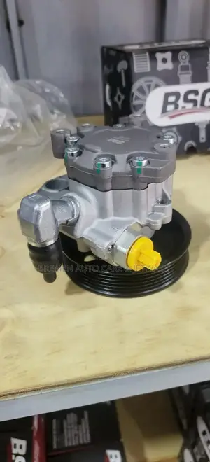 Steering Pump W204
