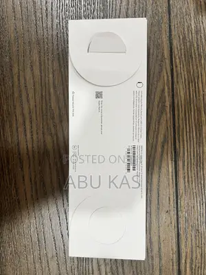 New Apple Watch Se 2 Gen2 44mm. Esim and Gps. Black