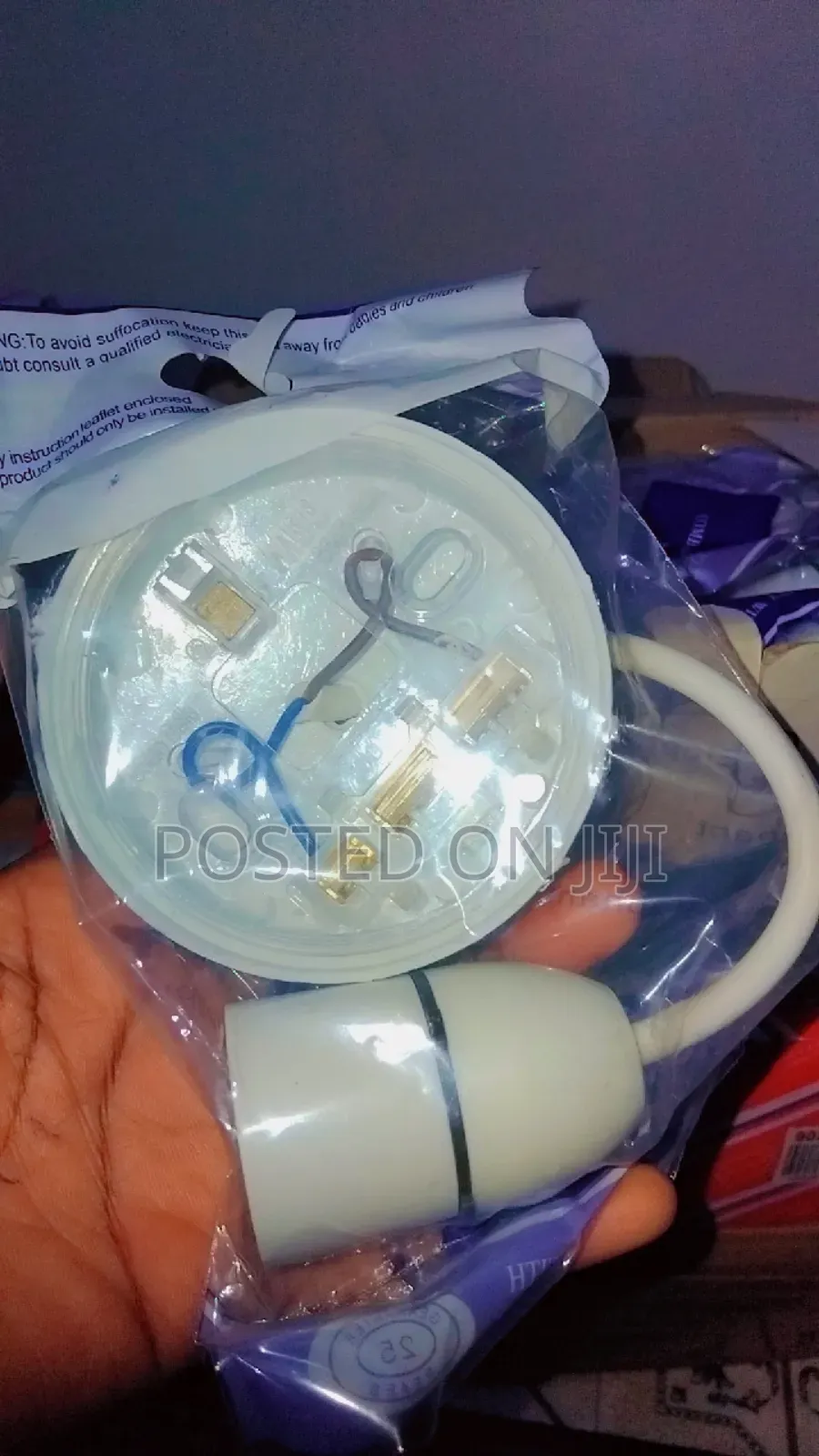 “Lamp Holders – Straight Uk Fitting With Pendant Ceiling Rose”