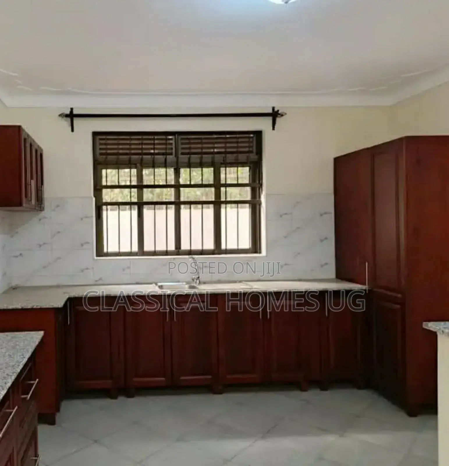 3bdrm Duplex in Muyenga, Central Division for rent
