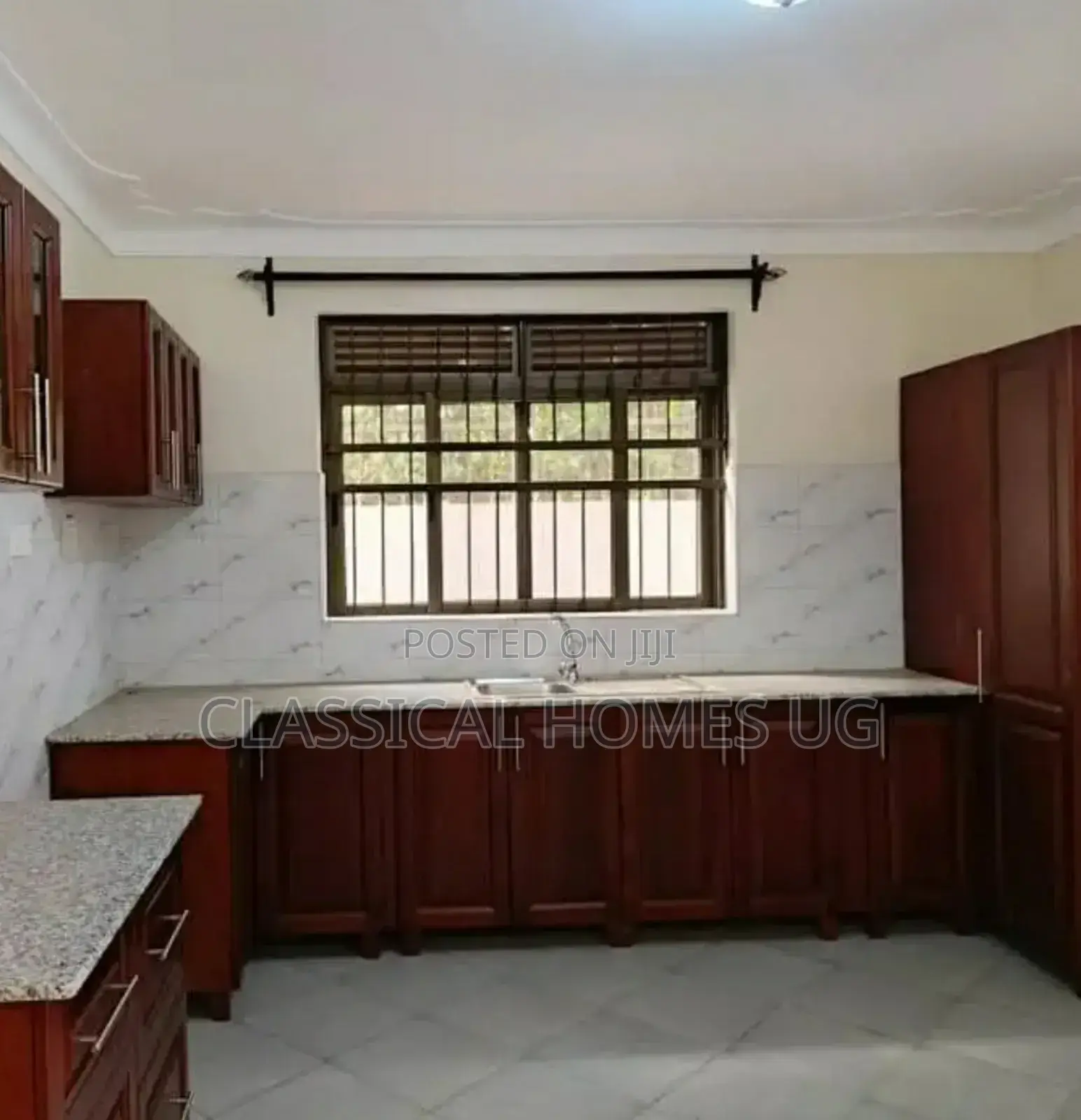 3bdrm Duplex in Muyenga, Central Division for rent
