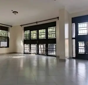 3bdrm Duplex in Muyenga, Central Division for rent