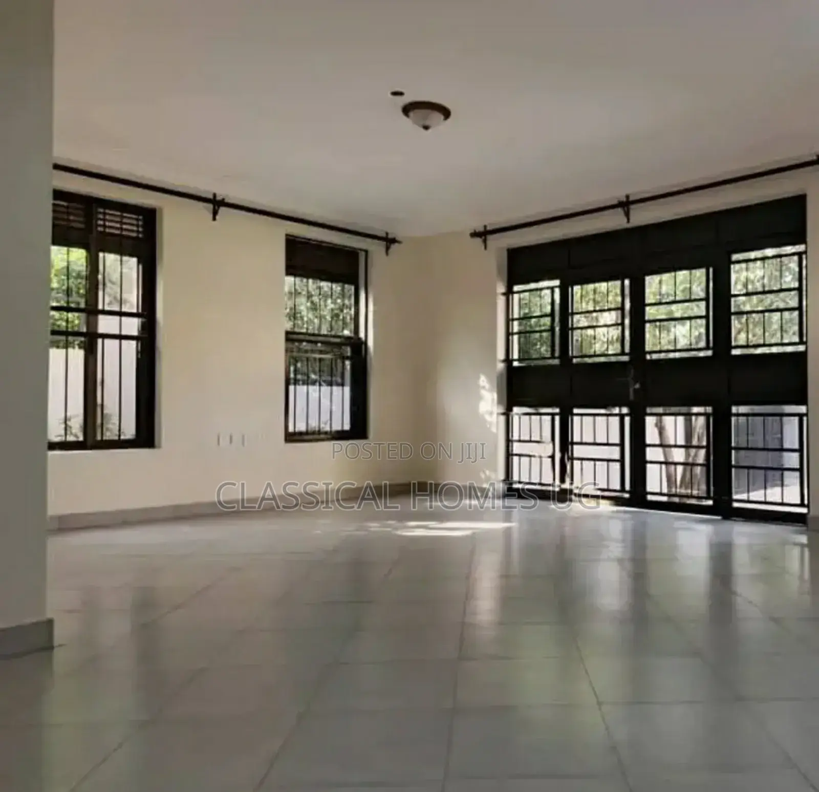 3bdrm Duplex in Muyenga, Central Division for rent