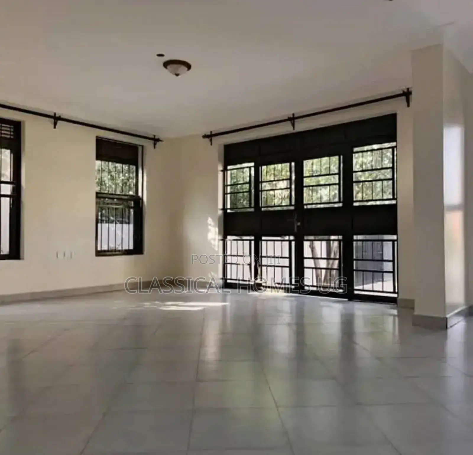 3bdrm Duplex in Muyenga, Central Division for rent