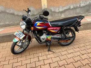 Bajaj CT 125X 2023 Red