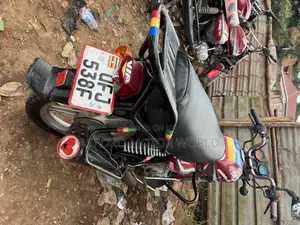 TVS HLX 125 2021 Red