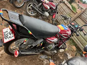 TVS HLX 125 2021 Red
