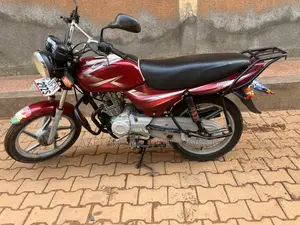 Bajaj CT 125X 2022 Red