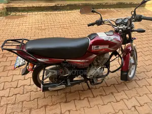 Bajaj CT 125X 2022 Red