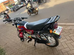 Bajaj CT 125X 2023 Red