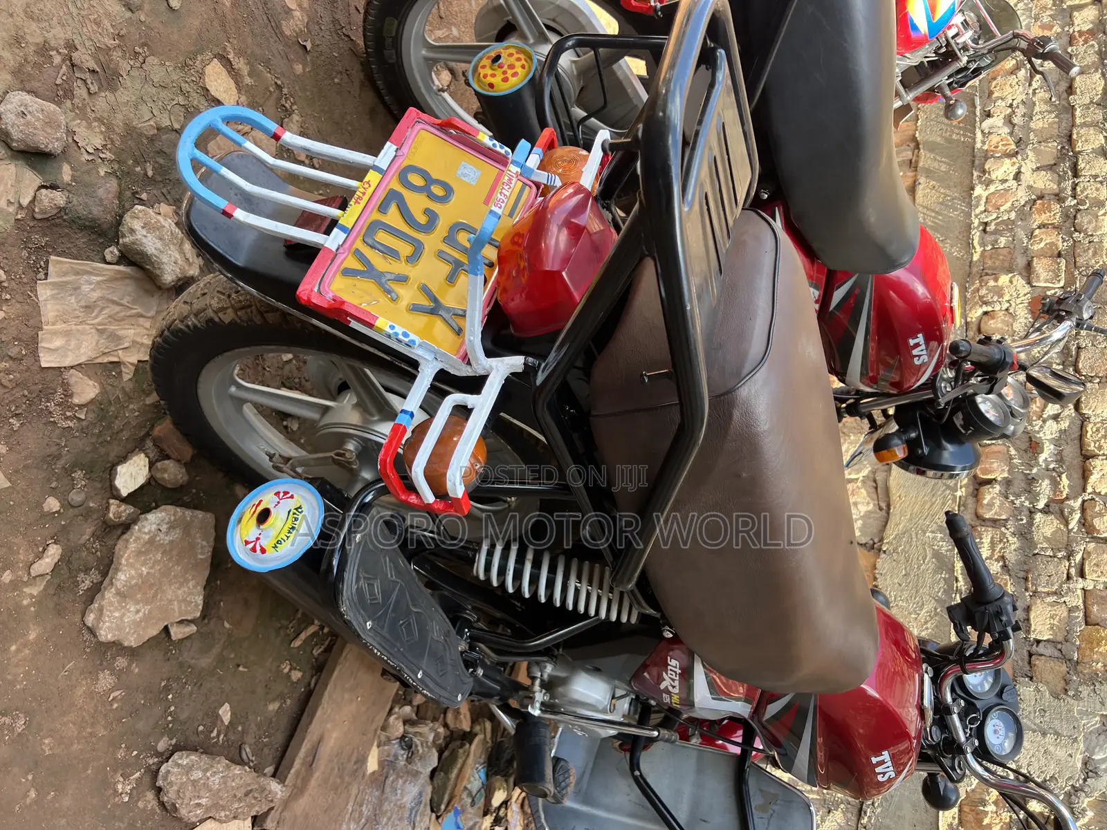 TVS HLX 125 2023 Red