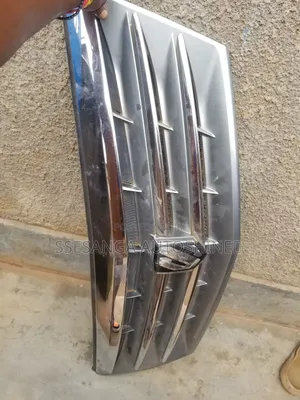 Toyota Alphard Grill